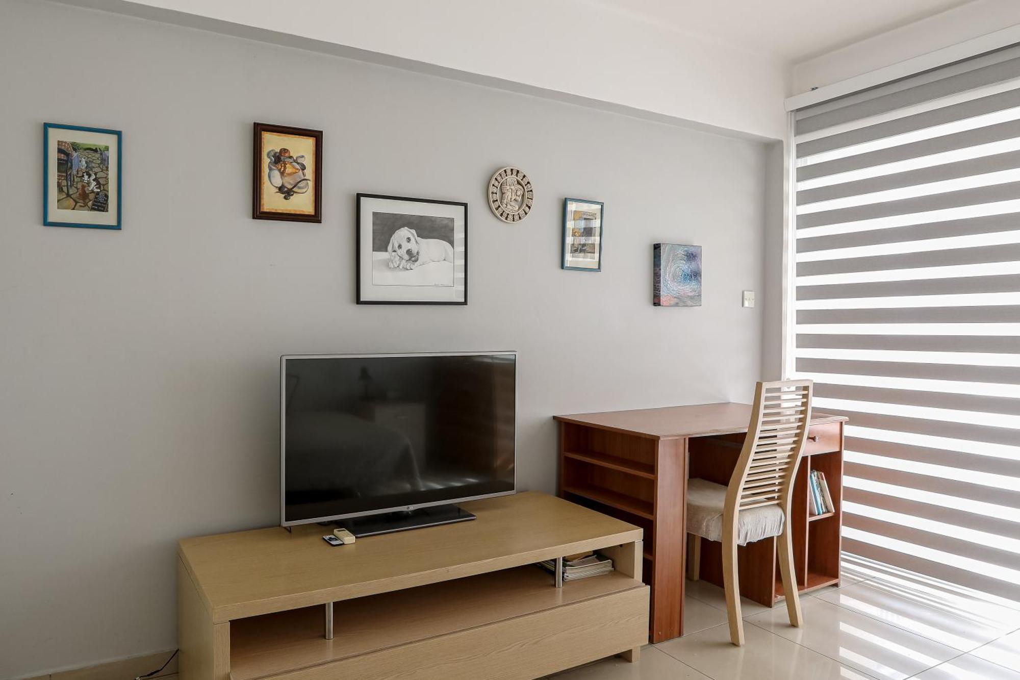 Lovely Bedroom In Shared Apartment Oroklini Exterior photo